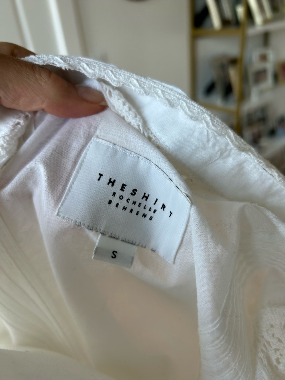 The Shirt by Rochelle Behring White Lace-Trim Button-Up Women's Top. Never worn - Picture 3 of 4